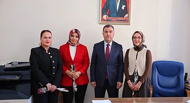 Vali Eldivan Kadınlar Gününü kutladı