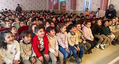 Van Büyükşehir Belediyesi Hacivat-Karagöz oyununu öğrencilerle buluşuyor