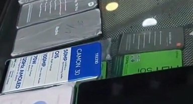Van'da 1 milyon 800 bin TL değerinde 143 adet kaçak cep telefonu ele geçirildi