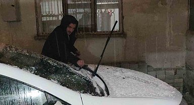 Van'da dolu yağışı etkili oldu