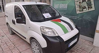 Vanlı hayırsever 320 bin liralık aracını Gazze'ye bağışladı