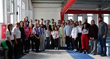 Yüzme Müsabakası sona erdi.