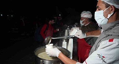 Çanakkale'de binlerce kişi, 57'nci Alay'ın izinde yürüdü