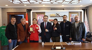 Iğdır Boks İl Temsilciliğinden Spor Müdürü Recai Şahin'e Ziyaret