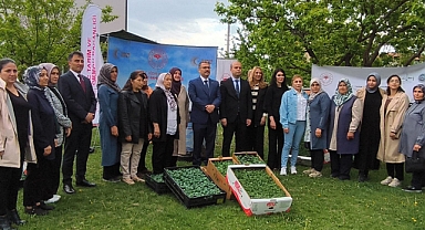 IĞDIR’DA TOPRAĞIN BEREKETİ KADININ GÜCÜYLE ARTIYOR PROJESİ HAYATA GEÇTİ