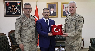 Tuğgeneral Hasan Semiz’den Iğdır Valisi Ercan Turan’a Ziyaret