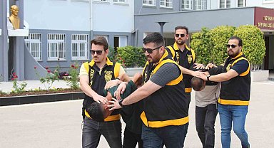 Adana'da iş adamına tuzak: 600 bin TL'den fazla parası gasbedildi