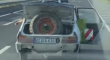 Bagaj ve kapısı açık seyreden sürücünün ehliyetine el konuldu