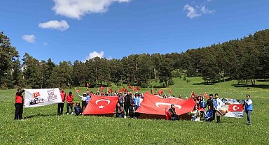 Erzurum'da gençler 19 Mayıs için yürüdü