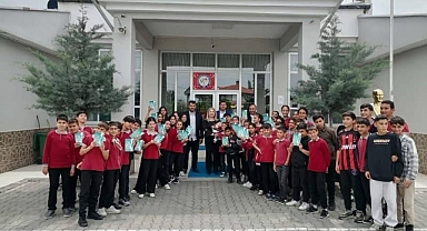 Havva Tekin, “Iğdır Okuyor, Hedefi Yükseliyor” Etkinliğinde Öğrencilerle Buluştu