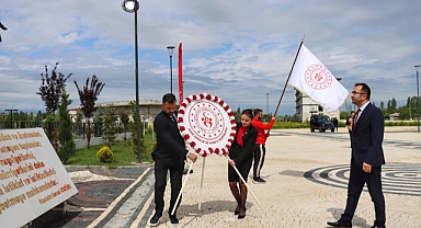 Iğdır'da 19 Mayıs Kutlamaları Atatürk Anıtı'na Çelenk Sunumu ile Başladı