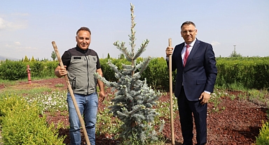 Iğdır Üniversitesi’ne Yeni Rektörden İlk Fidan