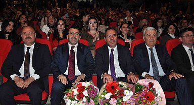Kars'ta Azerbaycan rüzgarı esti
