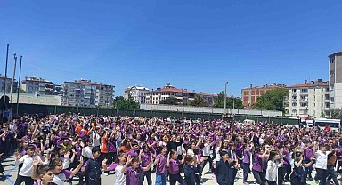 Mudanya'da 820 öğrenci zumba yaptı