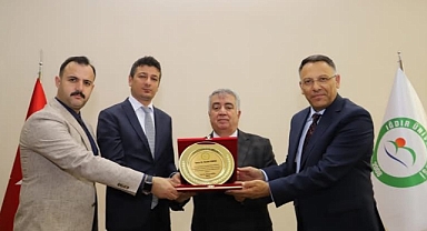 Üniversitemizde “Yer Bildirimleri” Konulu Konferans Düzenlendi