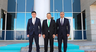 Azerbaycan Kars Başkonsolosu Aliyev'den Rektör Gürel'e