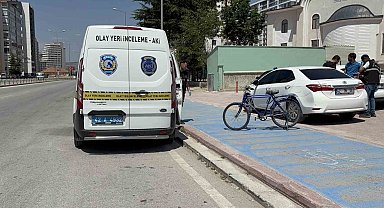 Bisiklet sürücüsünün hayatını kaybettiği kaza kamerada