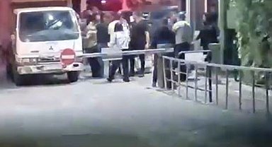 Esenyurt'ta kaynanasını hastaneye götürmek için gelen damat siteye alınmayınca ortalık karıştı