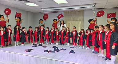 Iğdır 15 Temmuz Anaokulu Gökkuşağı Sınıfı Yıl Sonu Gösterisi Sahnedeydi!