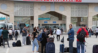 İranlı turistlerden İsrail'e tepki: "İntikam duygusu içindeyiz"