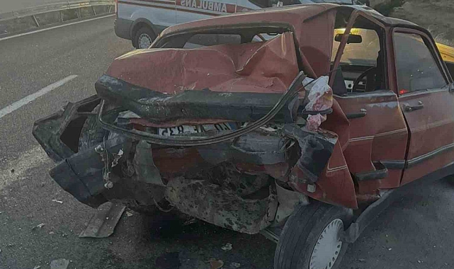 Kırıkkale'de otomobil ile kamyonet çarpıştı: 1 ölü, 2 yaralı