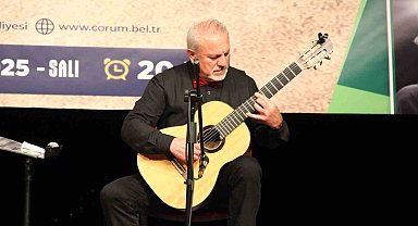 Ünlü gitaristlerden müzik ziyafeti