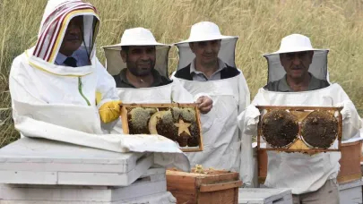 Bitlis Eren Üniversitesinde yüksek kaliteli bal hasadı başladı