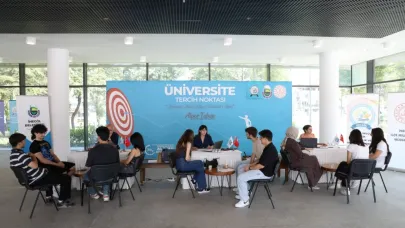 İnegöl Belediyesi tercih yapacak öğrencilerin yanında