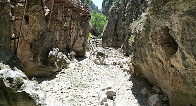 Çal Kısık Kanyonu Menderes'in kurumasıyla tüm ihtişamını kaybetti