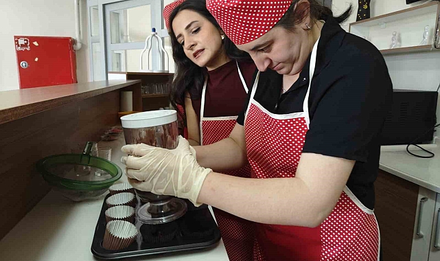 En özel 'kantin': Özel öğrenciler hem üretiyor hem de satıyor