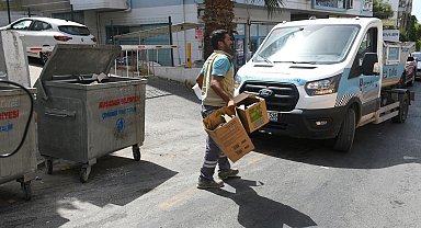 Kuşadası'nda temizlik çalışmaları sürüyor