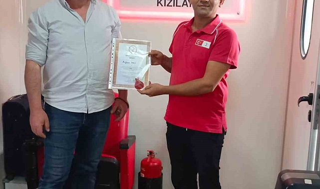 Özalp'ta çok kan bağışı yapanlara madalya verildi