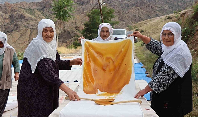 Pekmez ocakları bu kez pestil için yandı