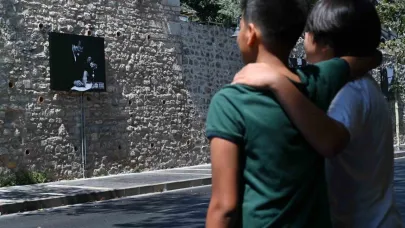Beşiktaş belediyesi, Çırağan Caddesi üzerindeki Atatürk albümünü yeniledi