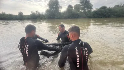 Sakarya Nehri’ne düştüğü öne sürülen gencin cansız bedeni 3 gün sonra bulundu