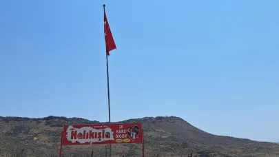 Halıkışla’da Bayrak Tepesi Oluşturuldu