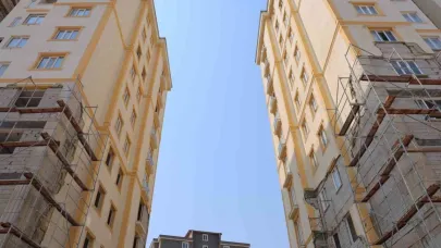 Kahramanmaraş’ta orta hasarlı binalarda güçlendirme çalışmaları