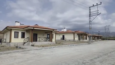 Kaymakam Eroğlu,  Aşağı Kepirce köy evlerindeki çalışmaları inceledi