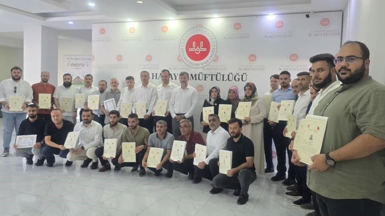 Hatay’da müftülük personeline başarı belgesi verildi