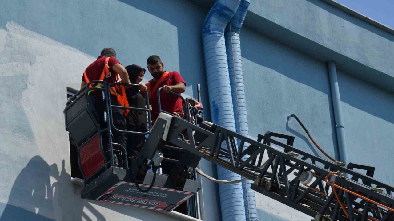 MCBÜ Hastanesinde gerçeği aratmayan yangın tatbikatı