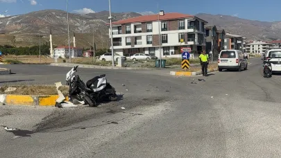 Elektrikli bisiklet ile otomobil çarpıştı: 1 yaralı