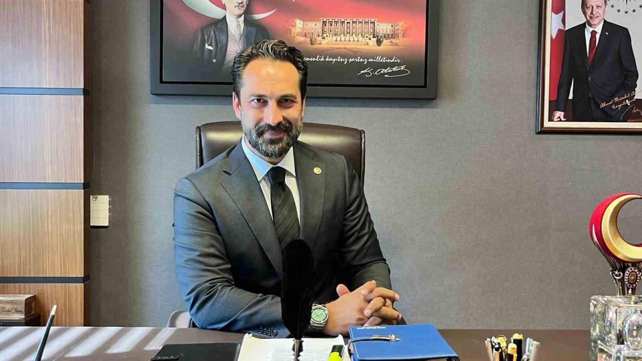 AK Parti MKYK Üyesi Arınç: "Komisyon, Türkiye’nin huzur iklimine geçişinde tarihi bir eşik"