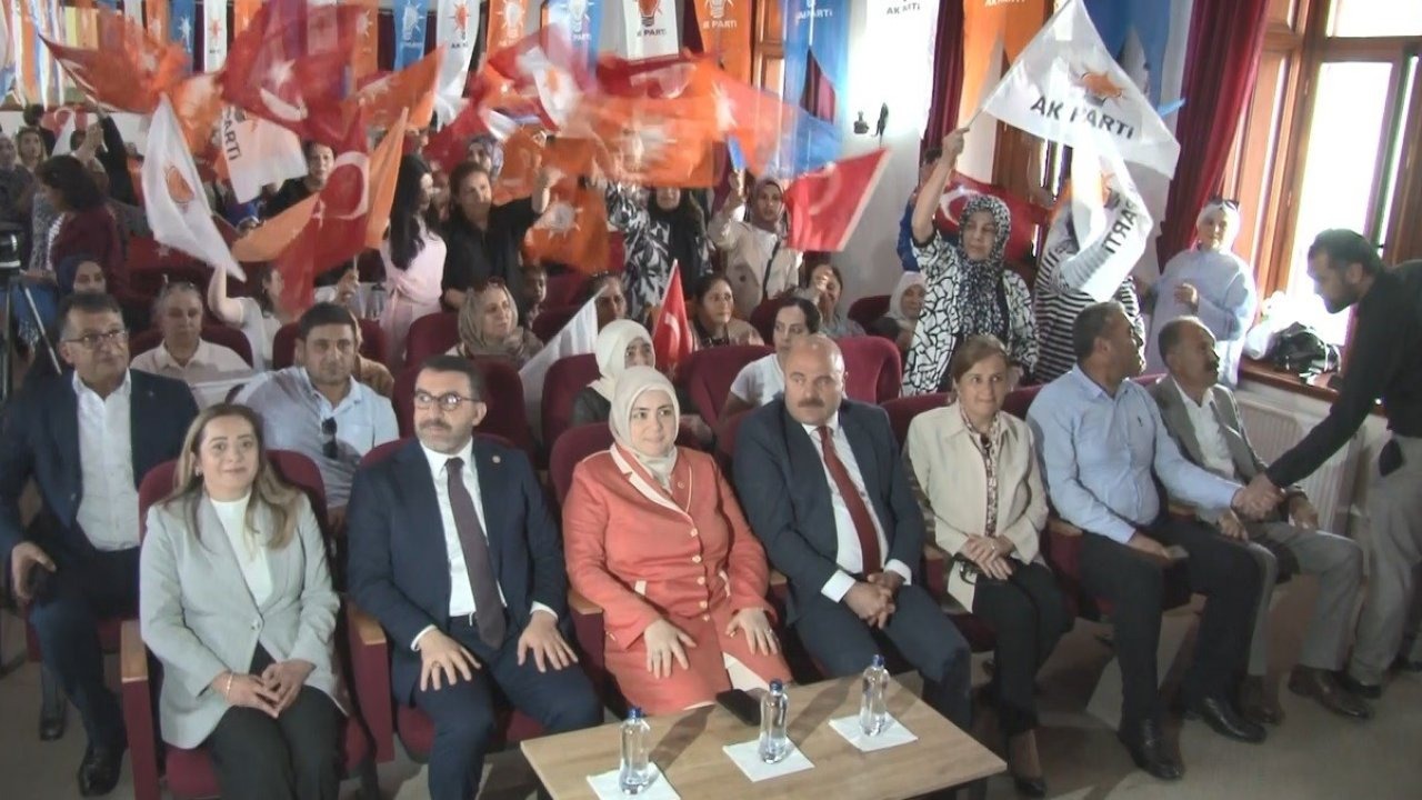 AK Parti Genel Merkez Kadın Kolları Başkanı Ercan, "Cumhurbaşkanı Recep Tayyip Erdoğan tarafından başlatılan "Terörsüz Türkiye" sürecine dair il mektubunu Kars’ta şehit ailesine vereceğiz"