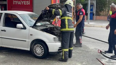 Erzincan’da seyir halindeki araç yandı