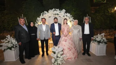Vali Masatlı, genç çiftin nişan mutluluğuna ortak oldu