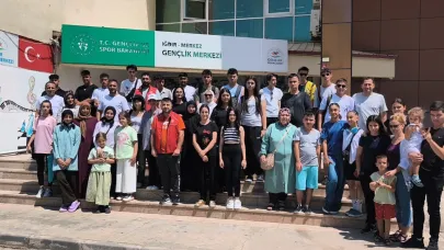Gençler Afyon ve Mersin Kampları İçin Uğurlandı