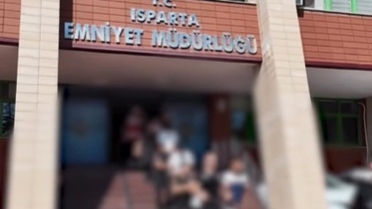 Isparta’da 2,5 milyon TL’lik nitelikli dolandırıcılık operasyonunda 8 şüpheli yakalandı