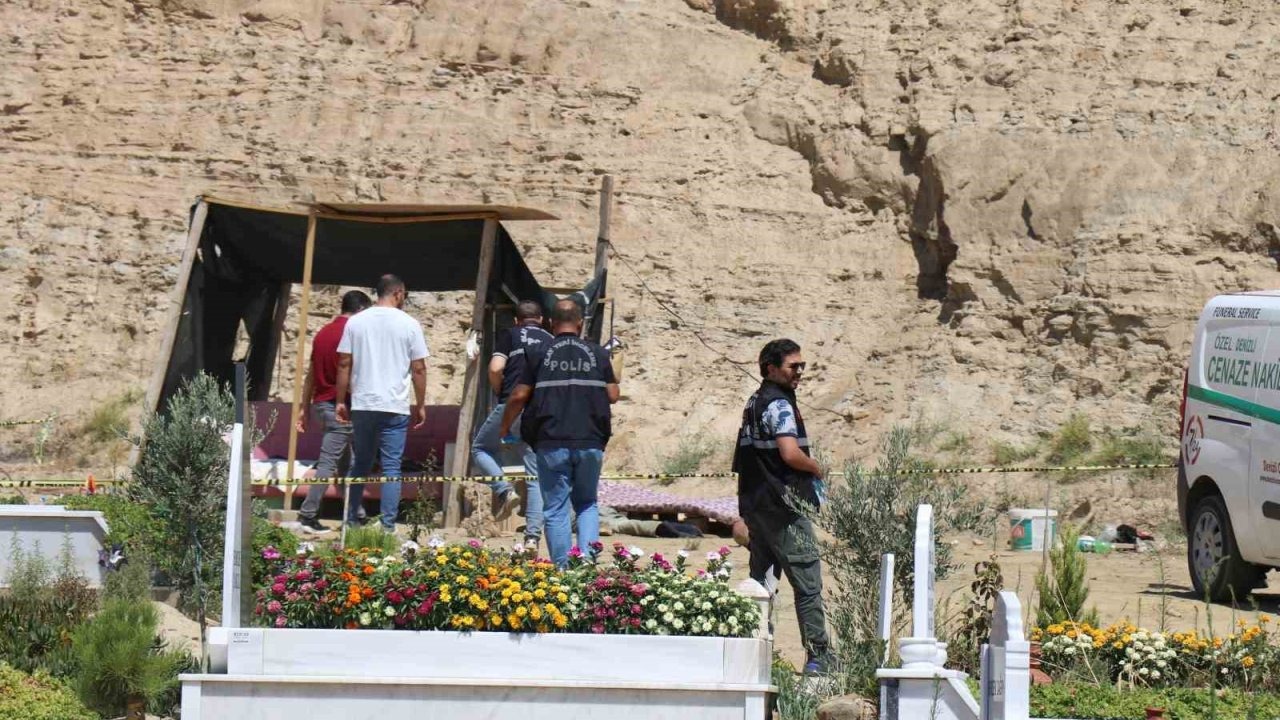 Mezarlıkta yaşayan adam, mezarcılar tarafından ölü bulundu