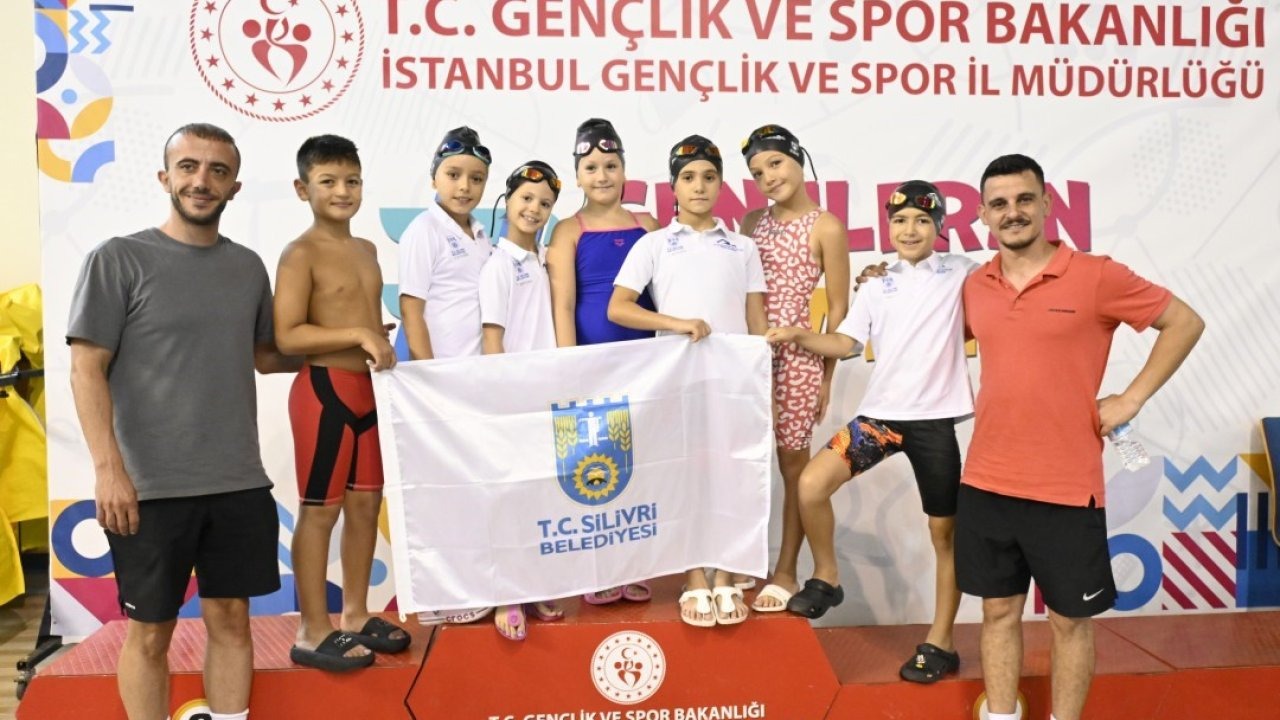 Silivri Belediyesi Spor Kulübü Yüzme Takımı, 20 madalya kazandı