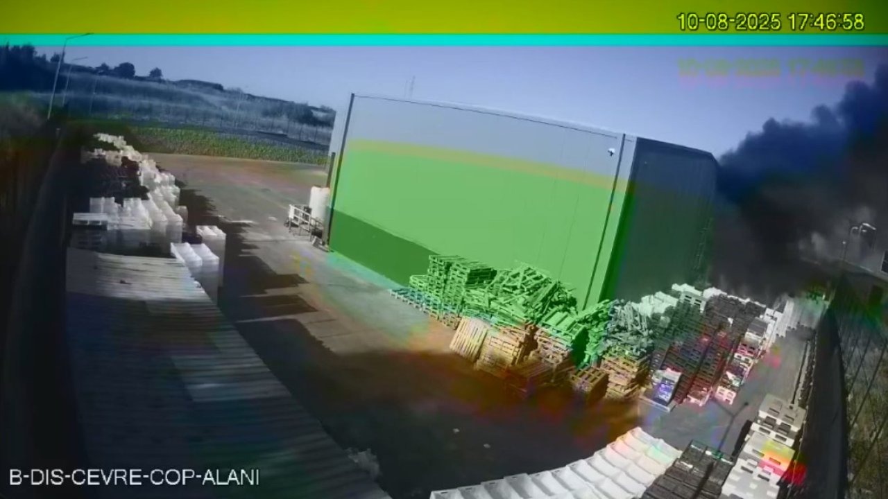 Teksüt fabrikası yangınında güvenlik kamerası görüntüleri ortaya çıktı: Yangında 2 kişi hayatını kaybetti